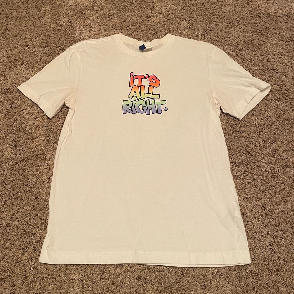 IT’S ALL RIGHT white tee from H&M